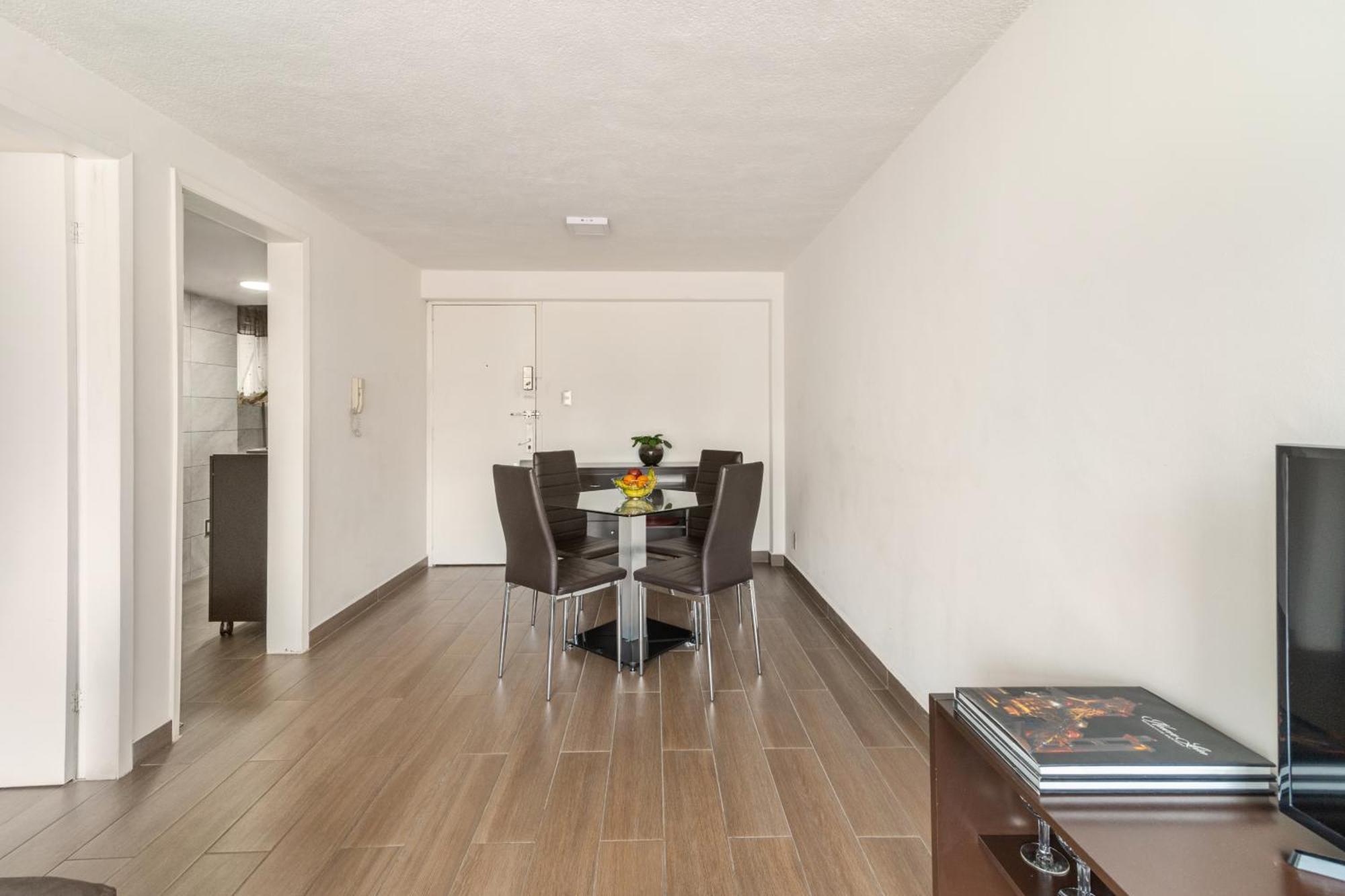 T301 - 1 Bedroom - 1 Bth